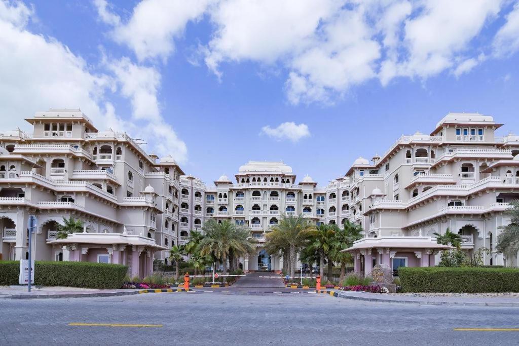 Royal Club By Rvhr, Grandeur Residence Crescent Palm Jumeirah Dubai Buitenkant foto