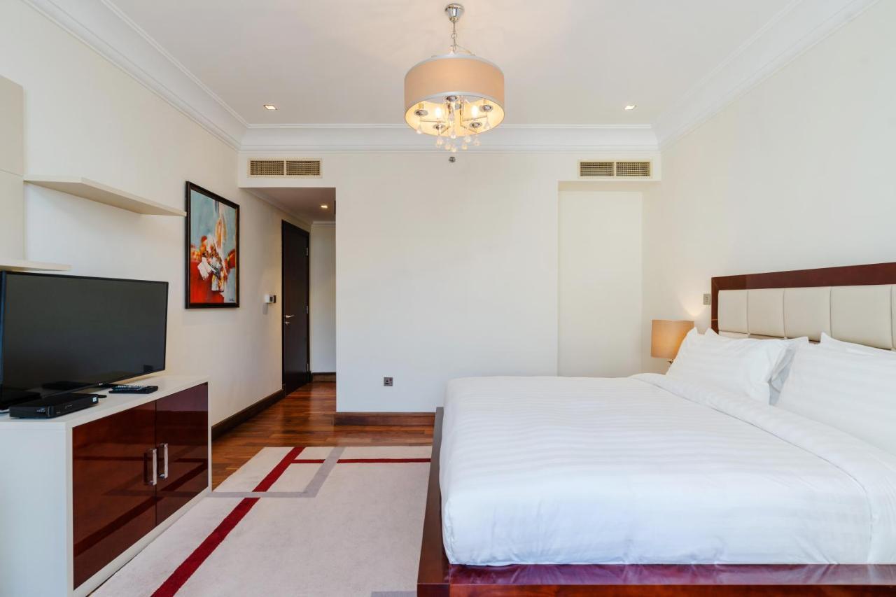 Royal Club By Rvhr, Grandeur Residence Crescent Palm Jumeirah Dubai Buitenkant foto
