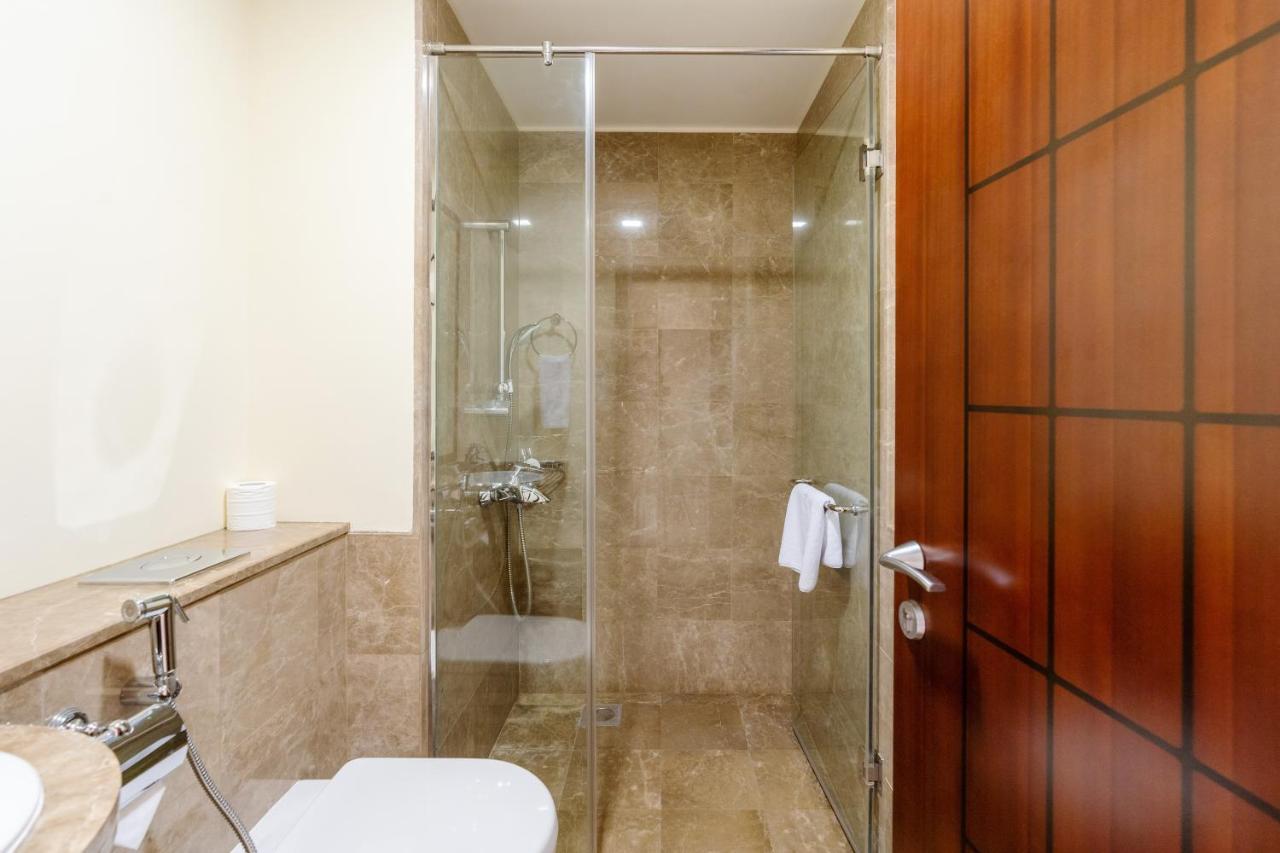 Royal Club By Rvhr, Grandeur Residence Crescent Palm Jumeirah Dubai Buitenkant foto