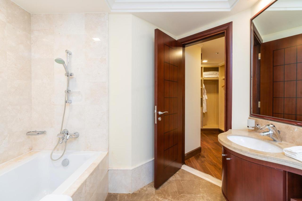 Royal Club By Rvhr, Grandeur Residence Crescent Palm Jumeirah Dubai Buitenkant foto