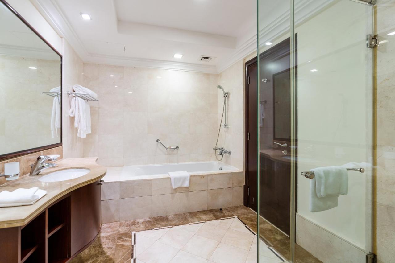 Royal Club By Rvhr, Grandeur Residence Crescent Palm Jumeirah Dubai Buitenkant foto